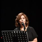 السوبرانو اللبنانية غادة غانم تطلق: “جلستِ قربي تضحكين” أغنية ينتصر فيها الحب… حتى في زمن الحرب